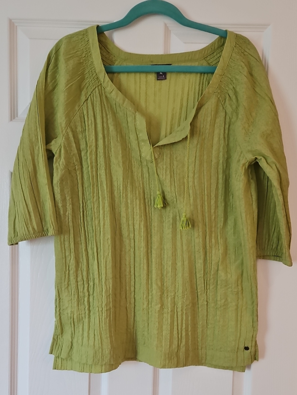 Eddie Bauer Chartreuse Textured Peasant Tunic with Tassels